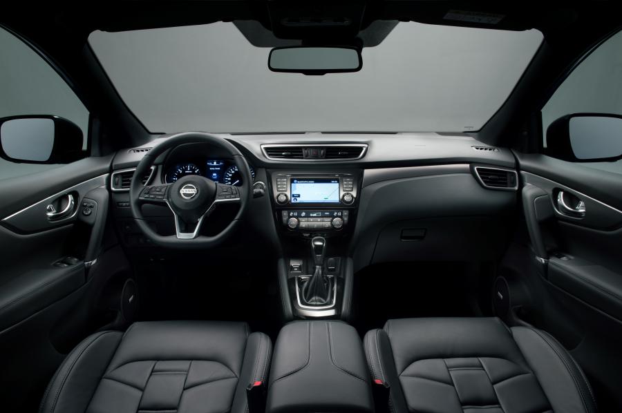 Торпедо Nissan Qashqai 2017 года  (WW) (фото 50 из 64)